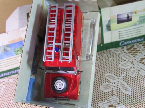193Z Cararama Hongwell Land Rover 109 Series III Fire Rescue Brigade Red 1:43 - Picture 9 of 17