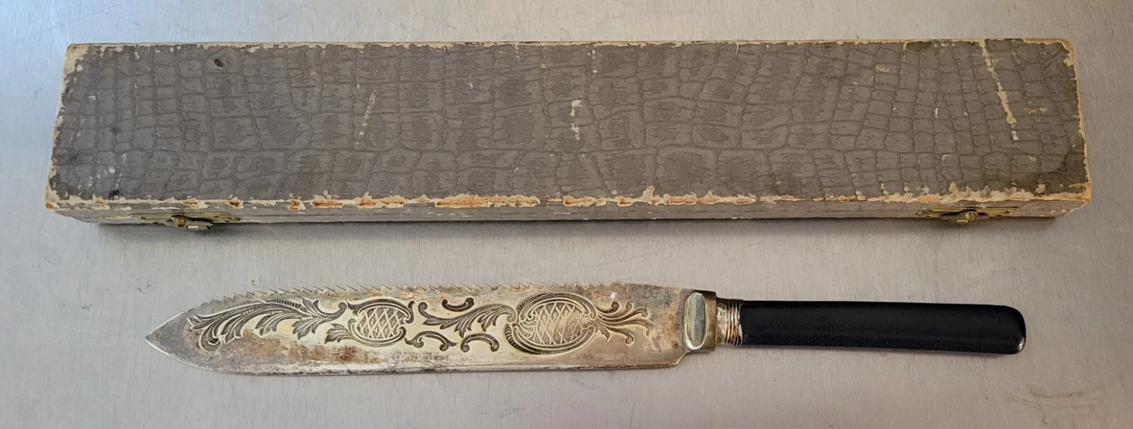 Antique H G/w Symbols Boxed EPNS Cake Embossed Knife Serrated Edge Blue Handle