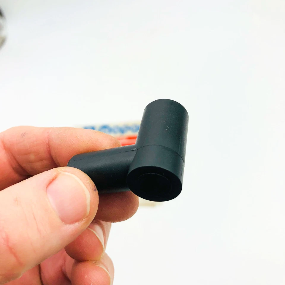 Mopar J5030051 Adapter for Engine Breather Hose OEM NOS 1981-86 Jeep CJ 7/8 Expo Foto 4 de 4