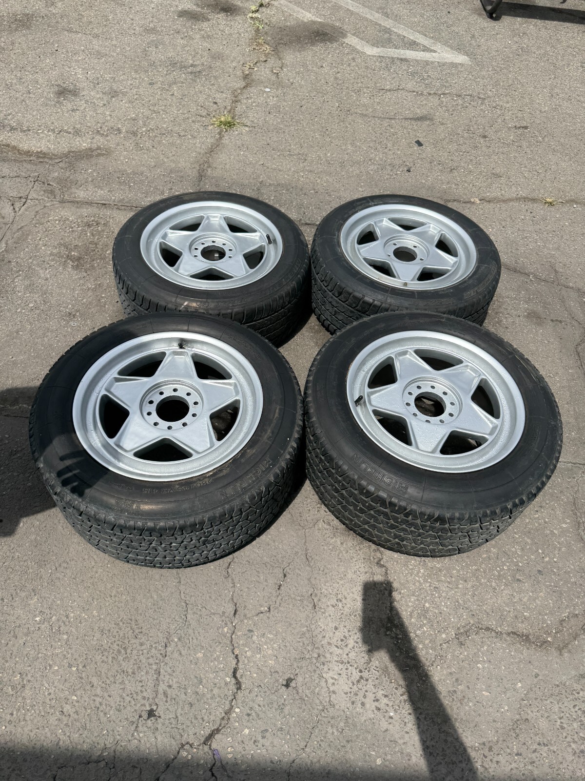 Ferrari Testarossa Center Lock Wheels 280/45, 240/45, 55,70 OEM 1985 