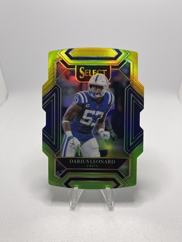 Darius Leonard [Green] #216 2021 Panini Select card