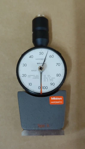 Mitutoyo Dial Durometer Hardmatic Hardness Tester for Rubber Plastics 811-335