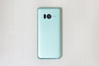 18 AQUOS SH-01L ホワイト12.18.2台 AQUOS sense2 SH-01Lのデザイン・色｜AQUOS：シャープ
