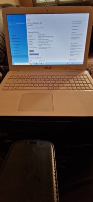 ASUS Laptop X556UR i5-6200U, 8GB RAM DDR4  2 GB Grafikarte  1 TB Festplatte