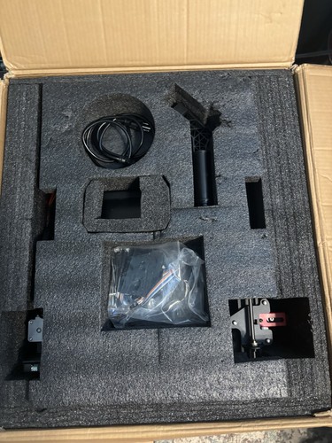 Imprimante 3D Ender 3 Max Neo pour pièces en l'état - Photo 2/6