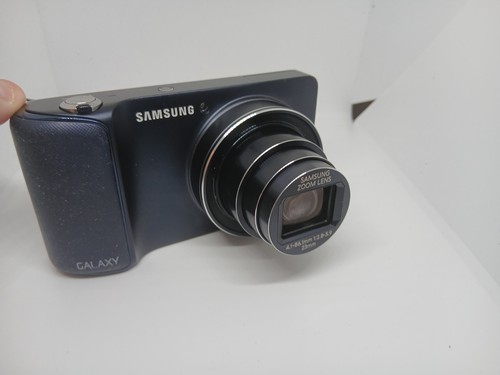MINT Samsung Galaxy Camera EK-GC200 Wi-Fi 21x Zoom Smart Touch screen 16MP Boxed - Picture 2 of 11