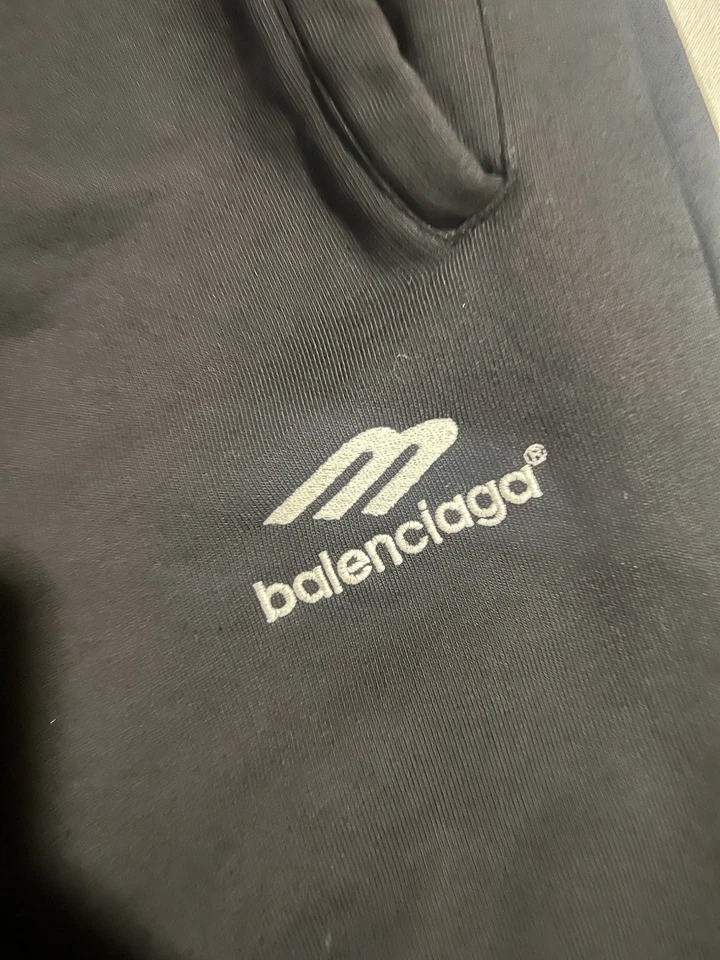 Pantalones deportivos Balenciaga Foto 3 de 4