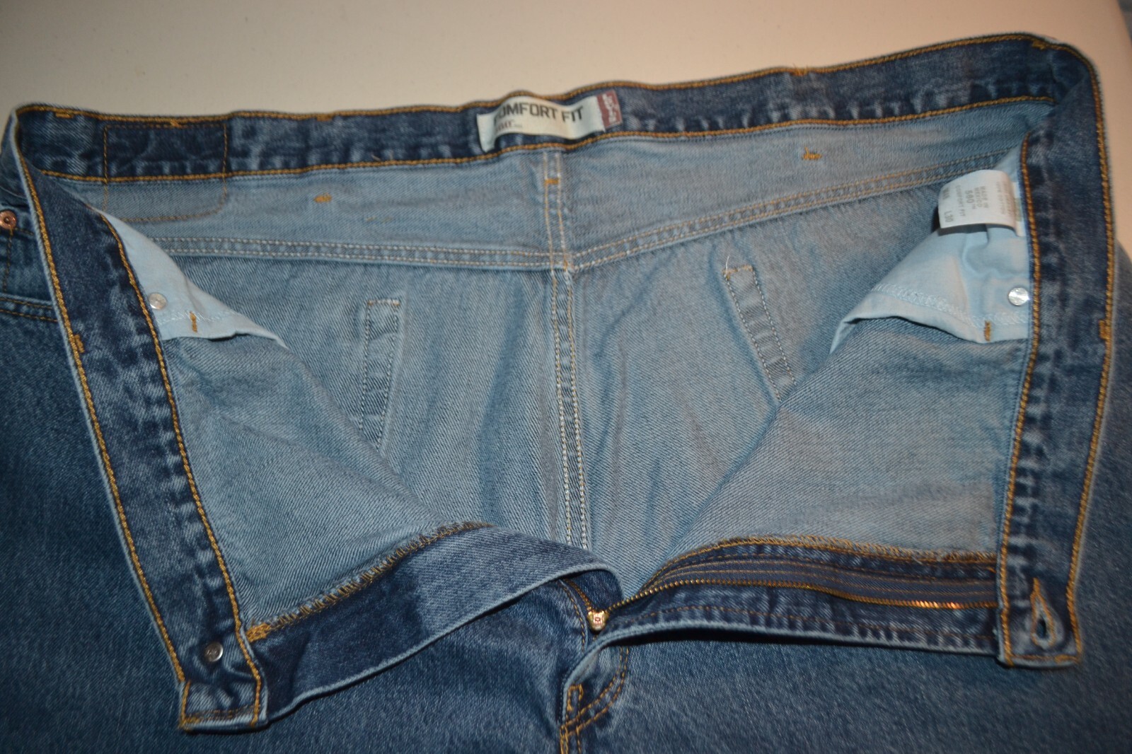 Levis Men Big & Tall 560 Comfort Fit Blue Denim Jeans Size 48x30 thumbnail 8