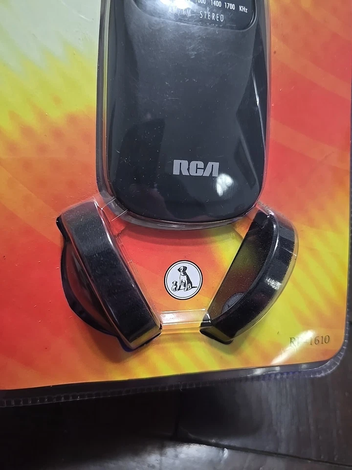 NEW! RCA AM/FM Stereo Headset Radio, Belt Clip RP1610 With Headphones - Image 3 of 4