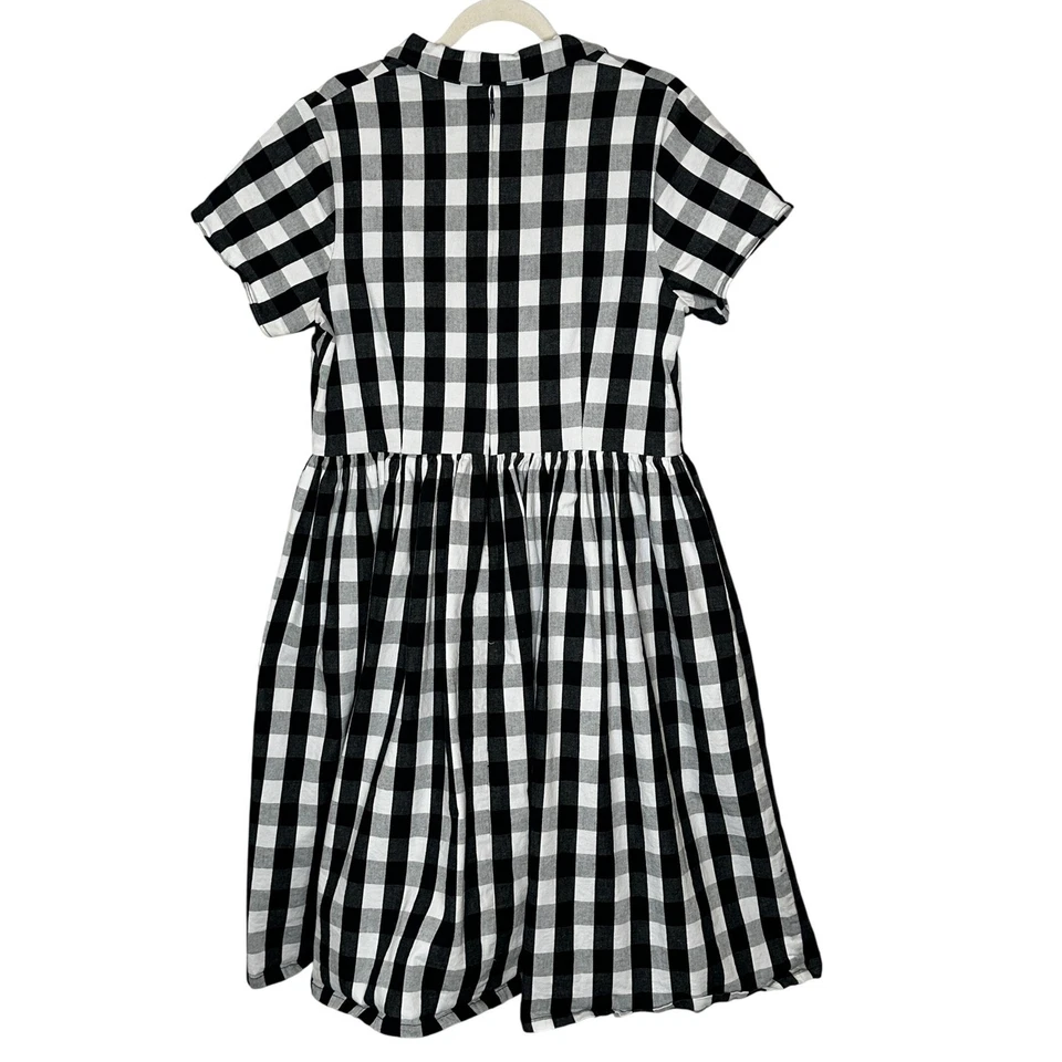 Vestido Camisa Beetlejuice Vixen de Micheline Pitt Negro Blanco Guinga XL Sin Cinturón Foto 4 de 4