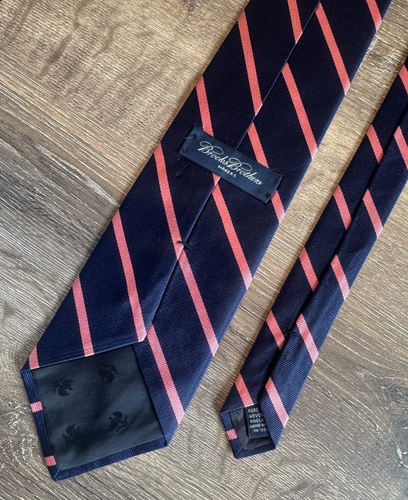 Cravatta uomo Brooks Brothers pura seta blu/rosa a righe diagonali - Foto 4 di 6