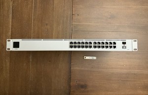 Ubiquiti UniFi USW-24-PoE | 24-Port Gigabit POE Network Switch