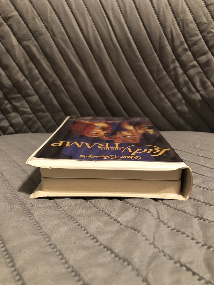 Vintage Walt Disney's Lady and the Tramp VHS 582 Black Diamond Prev. Owners Name - Image 2 of 4