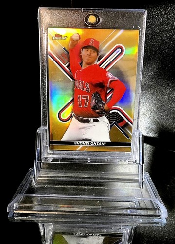 Shohei Ohtani 2022 Topps Finest GoldParallel Refractor /50