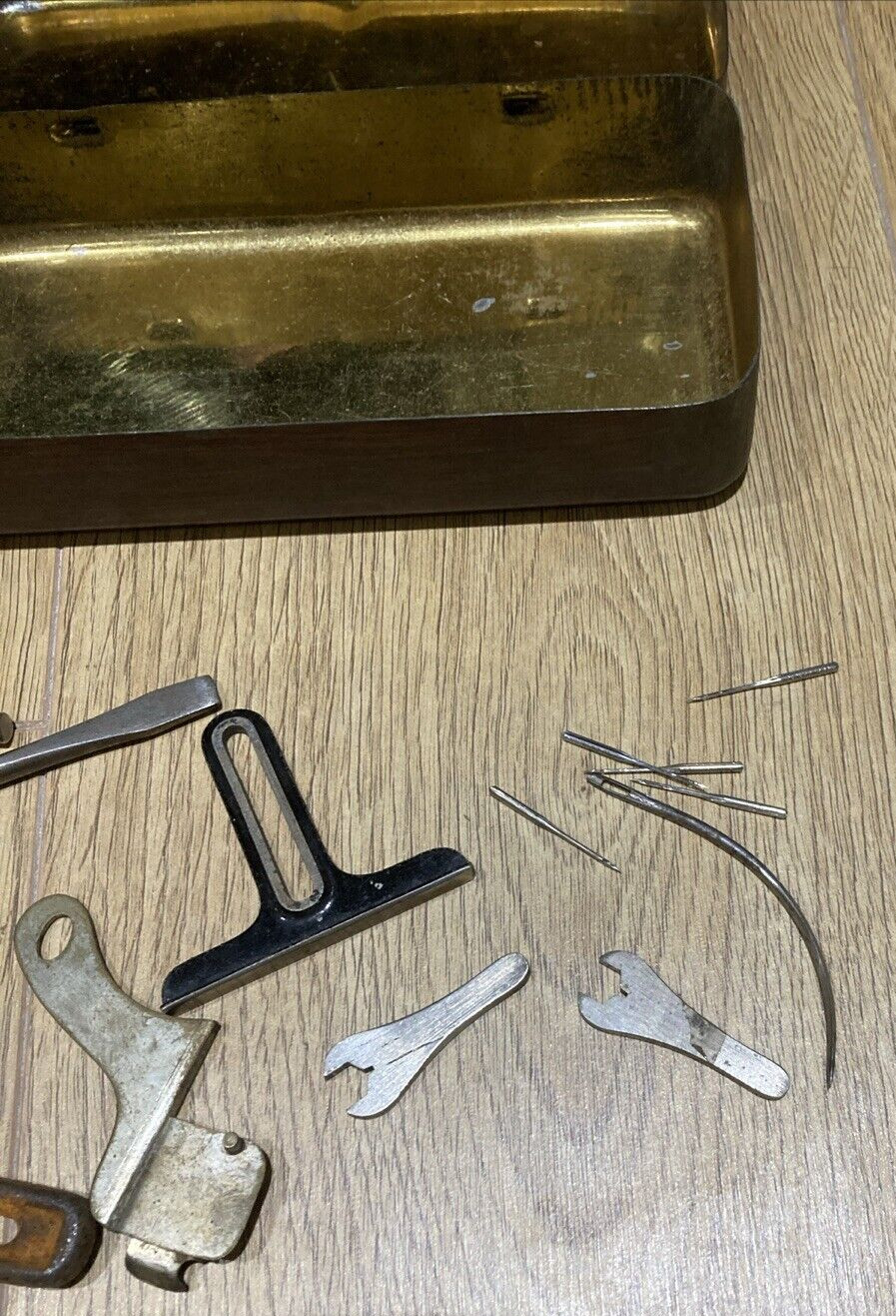 Rare Antique Willcox & Gibbs Sewing Machine Accessories & Case 6