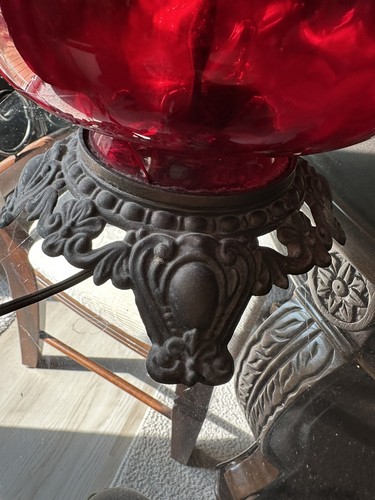 Vintage Victorian Glass Ruby Red Amberina Spiral Optic Shade w/ Bronze Base Lamp - Picture 11 of 11