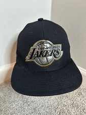 Los Angeles Lakers Black Snapback Hat Mitchell & Ness Silver Logo