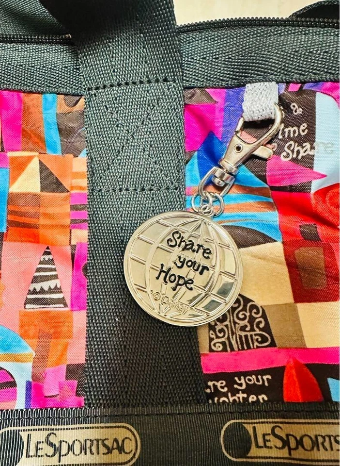 Purchased in Hawaii Lesportsac lesportsac Disney pouch included kawaii - Image 3 of 4