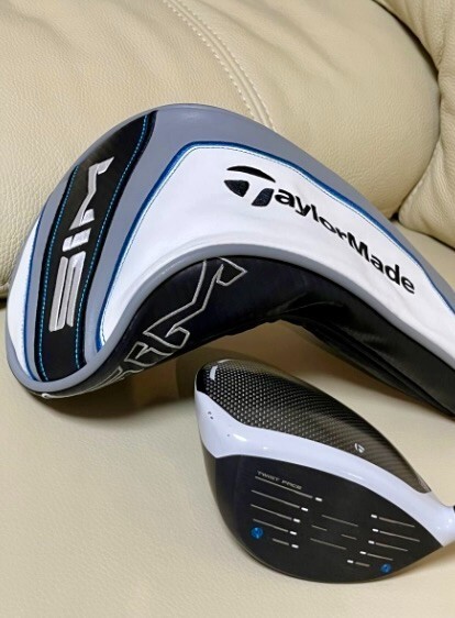 TaylorMade SIM MAX D ドライバー 10.5 ヘッドカバー付き TaylorMade SIM MAX D 10.5 Driver Head Only RH w/ Head Cover