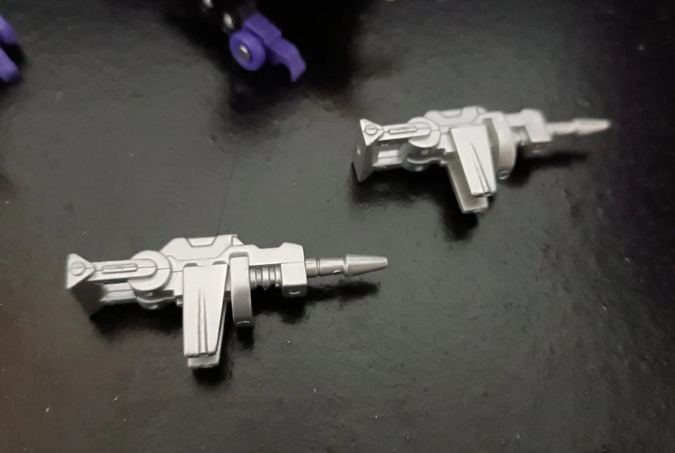 HASBRO 2023 TRANSFORMERS REISSUE INSECTICON KICKBACK LOT X2 NO ENERGON CUBES - Image 2 of 4