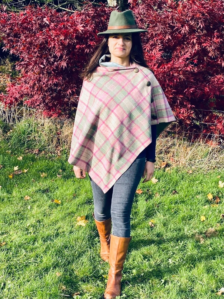 Handmade Lady's Green Pink Check Tweed Cape Poncho - Image 2 of 4