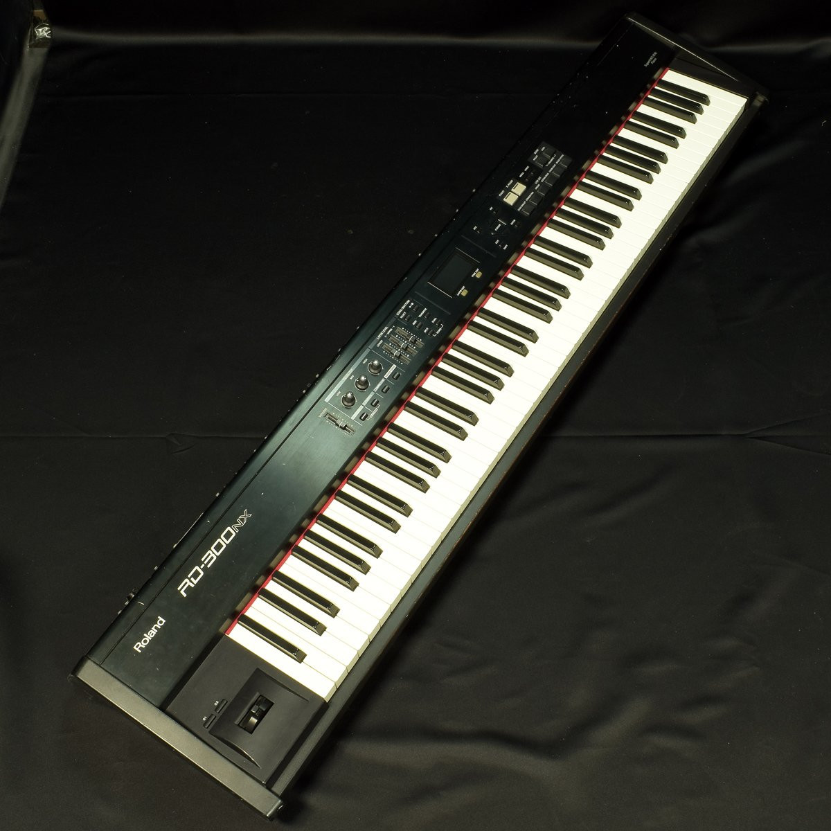 鍵盤楽器 Roland RD-300NX Roland RD-300NX - What To Know & Where To Buy | Equipboard