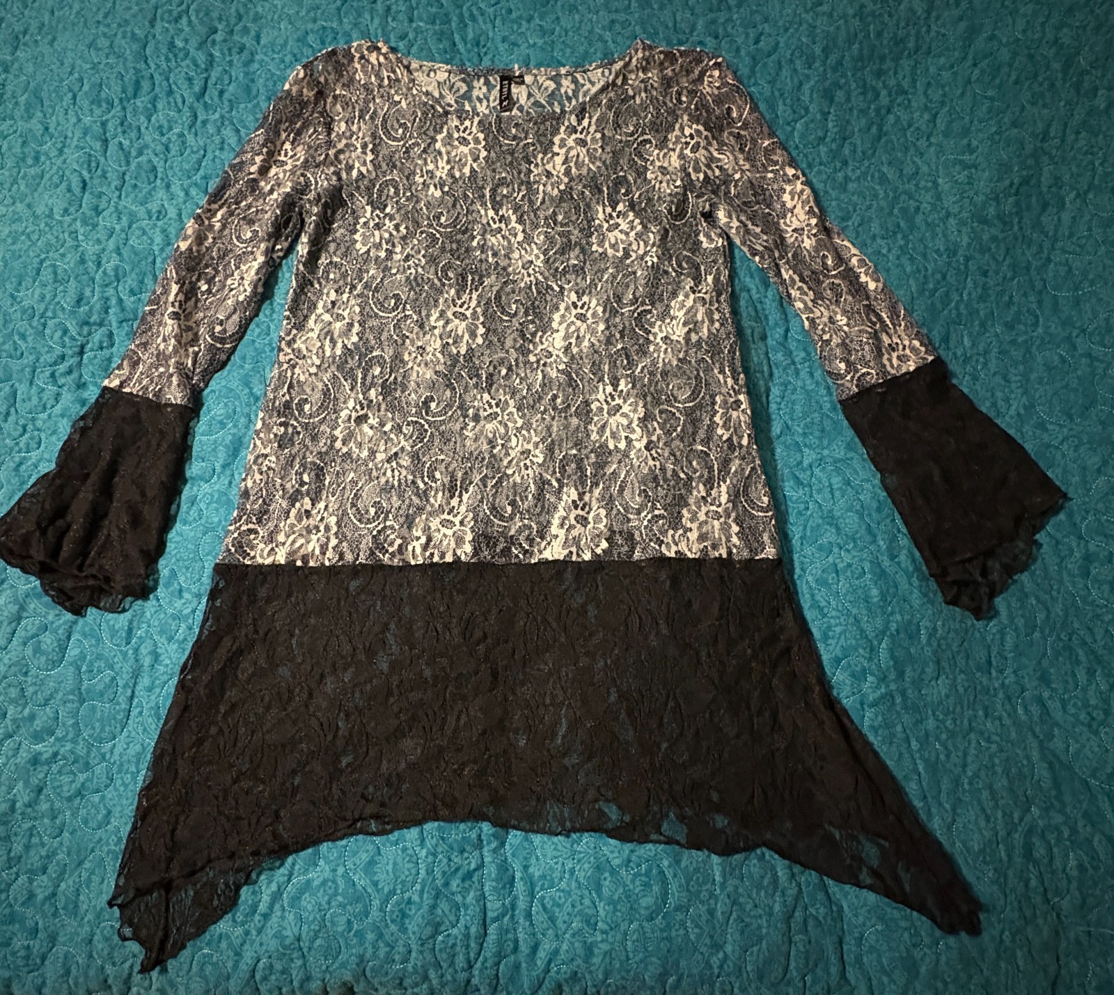 ETHYL Black, White and Gray Lace Tunic Size M