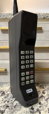 Vintage Motorola 8000H GTE Thick Brick Cellphone In Original Box