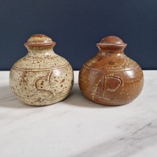 Duo De Salière Et Poivrière En Grès Non Signé Art De La Table Vintage