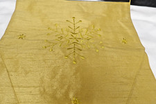 NEW 2011 Hobby Lobby Christmas Shoppe Gold 13" x 72" Snowflake Table Runner