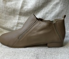 Capezio Womens Beige Leather Tap Shoe Ankle Booty Sz 13.5W NNT