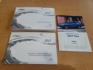 17 2017 Chevy Trax Owners Manual OEM GUIDE BOOKS SET Chevrolet A | eBay