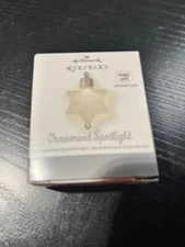 Hallmark Keepsake Ornament Spotlight Star Interactive Constant Light Show 2013