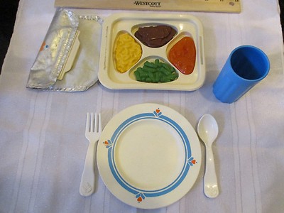 Fisher Price Fun with Food TV t v dinner lunch frozen snack mac cheese beans set