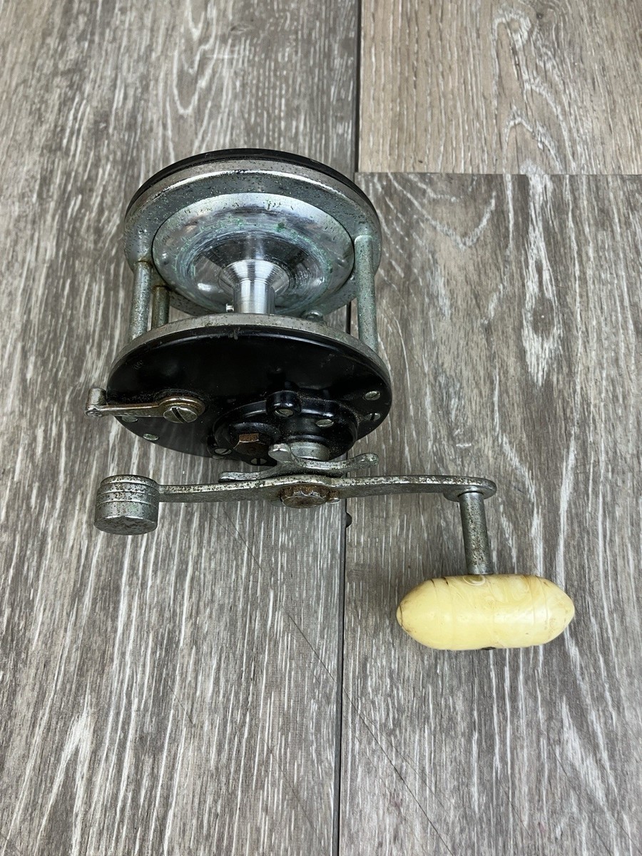 Vintage PENN 60 Long Beach Fishing Reel Saltwater All Functions Work GUC