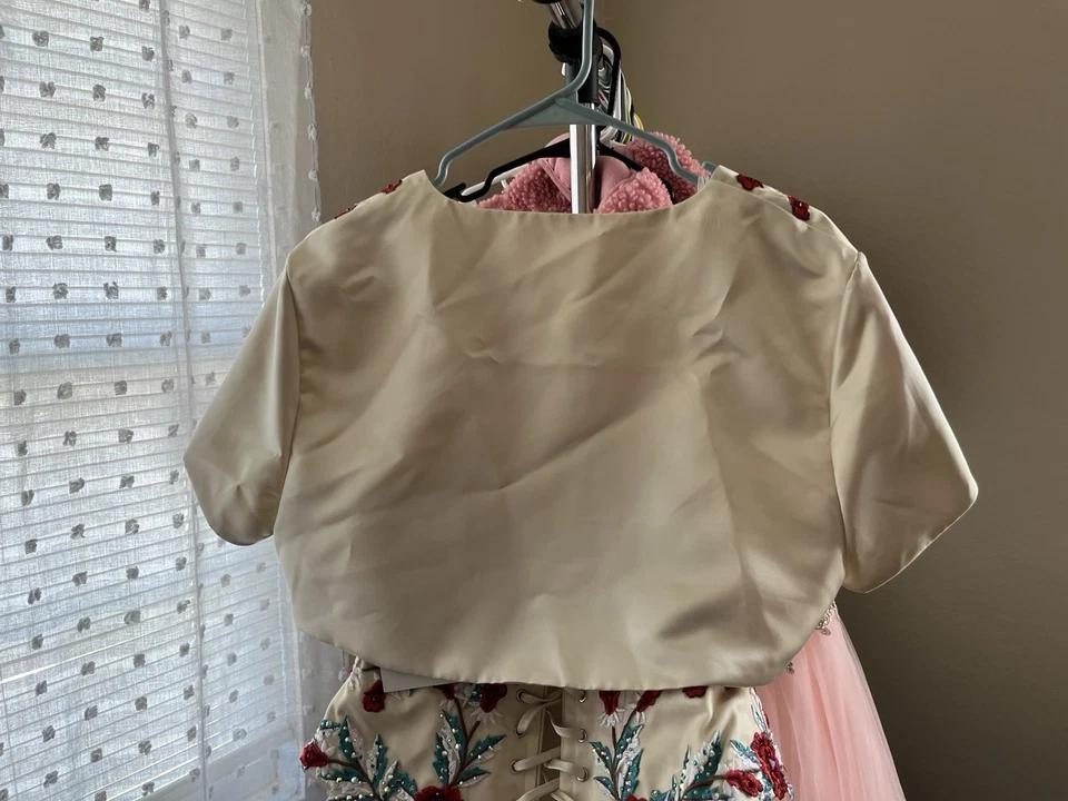 Vestido de membrillo tostado con rosas rojas talla 14 nunca usado todavía tiene etiquetas Foto 4 de 4