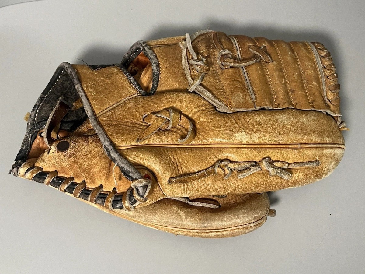Vtg Yabane TOKYO Japan Baseball Glove - Unknown Model- Deep Well Vtg Yabane TOKYO Japan Baseball Glove - Unknown Model- Deep Well