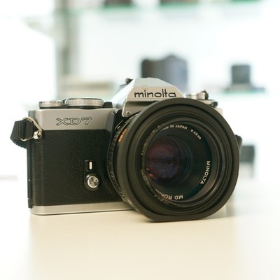 Minolta XD7 Analoge Spiegelreflexkamera mit Minolta Rokkor 50mm 1.7 Objektiv