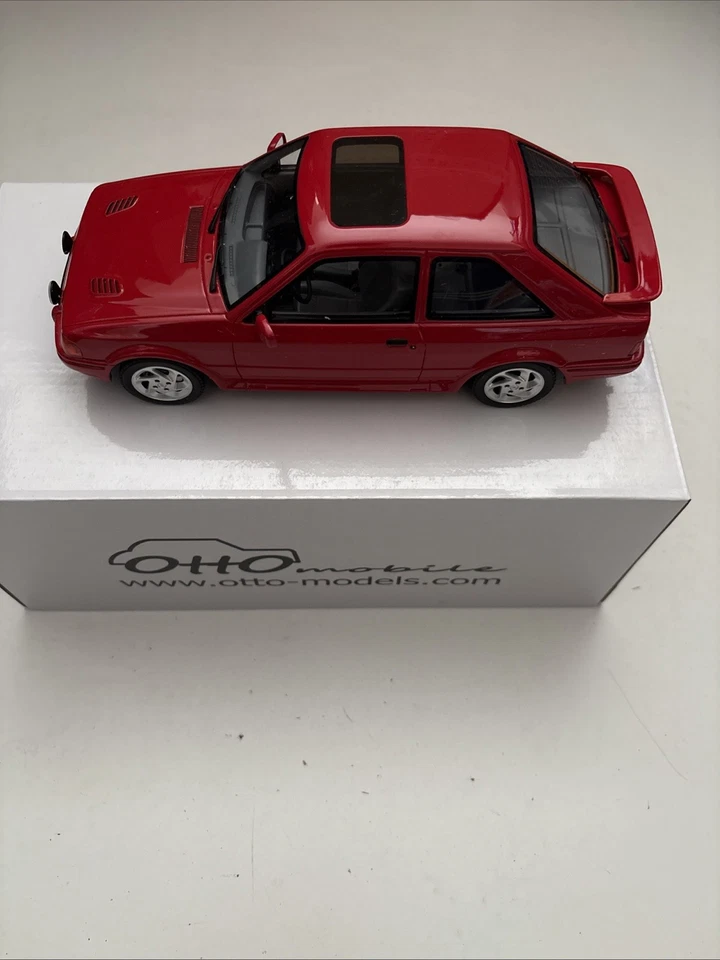 OTTO FORD ESCORT RS TURBO RED 1/18 SCALE OT826 - Image 2 of 4
