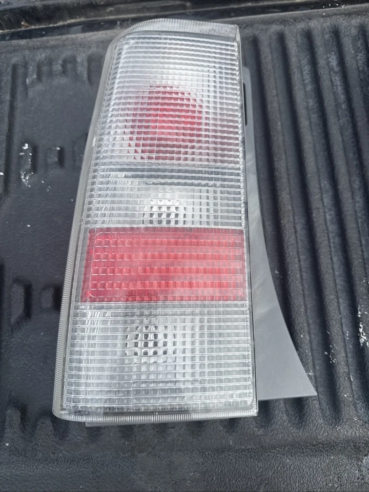 Conjunto de luz trasera Scion XB 2005-2006 Toyota BB NCPRear L & R Foto 2 de 4