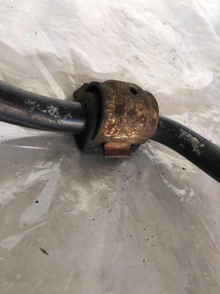 BMW SERIE 3 328CI 1999 2000 barra estabilizadora trasera barra estabilizadora enlace de suspensión Foto 4 de 4