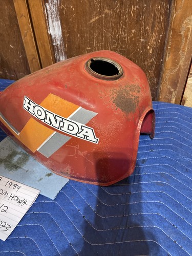 1984 Honda ATC 200 M 200m gas tank fuel tank 061 - Picture 6 of 14