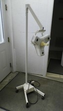BURTON MEDICAL PRODUCTS CORP. 0124500 FLEXIBLE ARM STANDING EXAMINING LIGHT