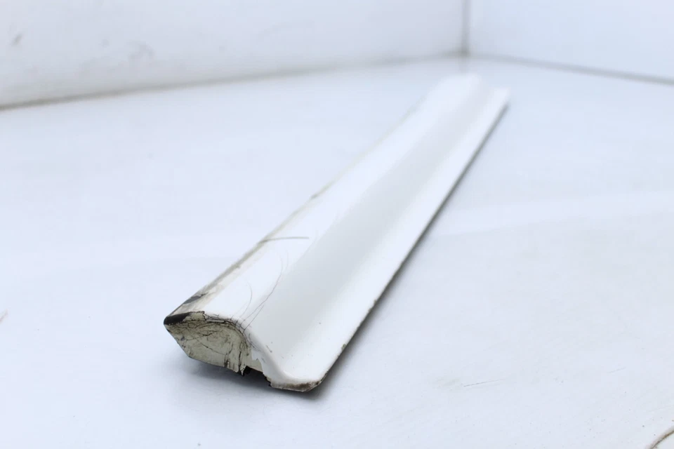 AUDI A8 2004-2007 PUERTA TRASERA DERECHA PASAJERO MOLDURA INFERIOR MOLDURA U0409 Foto 3 de 4