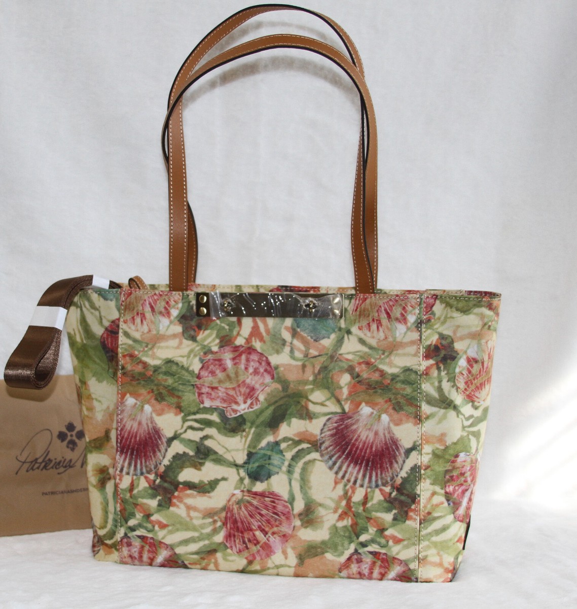 Patricia Nash Silvi Travel Tote Bag Weekender Purse Seashells by the  Seashore