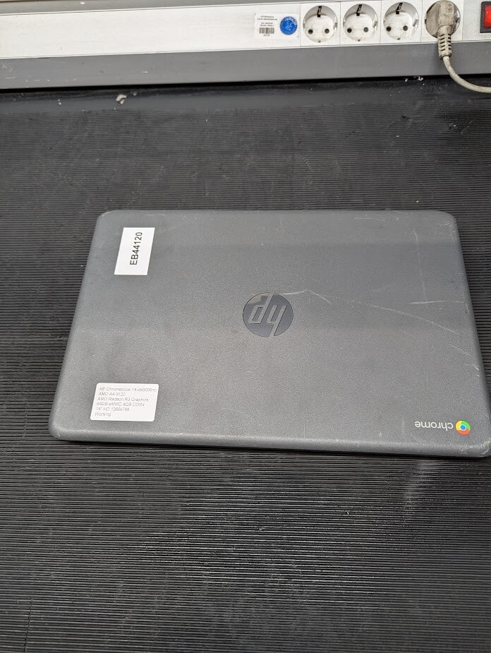 Lenovo Chromebook 14 db0006no AMD A4-9120 Radeon R3 Graphics Refurbished Laptop-image