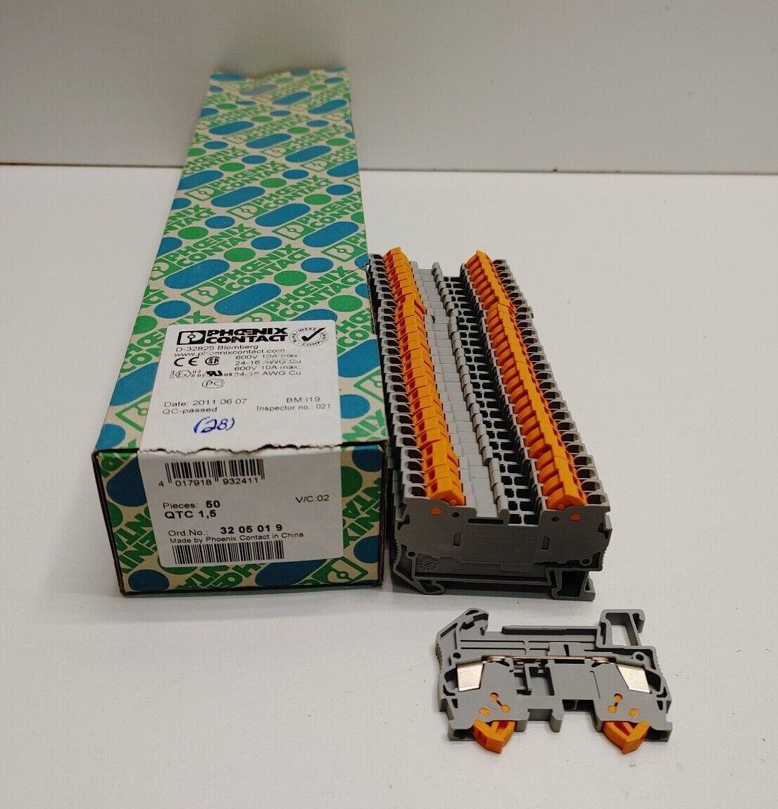 LOT OF 28 NEW OLD STOCK! PHOENIX CONTACT 10A 600V TERMINAL BLOCKS QTC-1-5