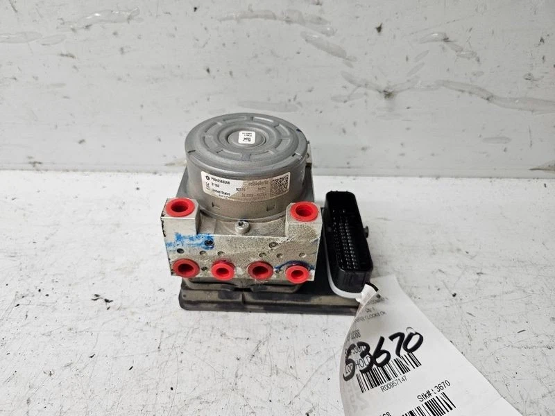 Módulo de control de bomba de freno antibloqueo Jeep Compass 2017-2021 sin Adaptv Cruise OEM Foto 3 de 4