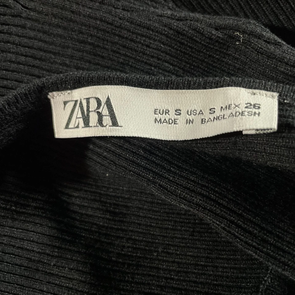 Top Zara Acanalado Cuello Alto Manga Larga Mujer Pequeño Negro Corte Espalda Foto 2 de 4