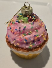 FROSTED SPRINKLE CUPCAKE ORNAMENT